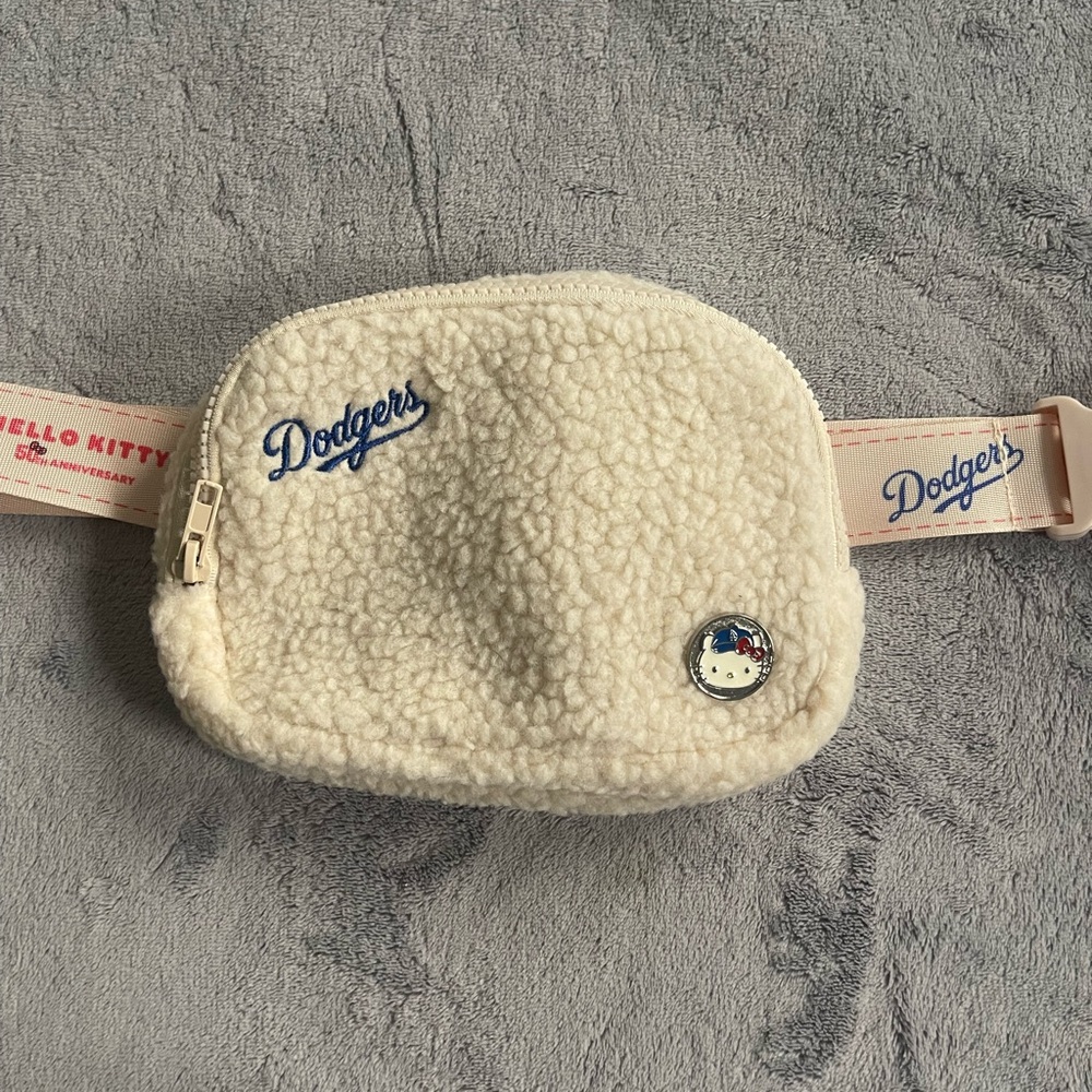 Hello Kitty x Dodgers Fanny pack